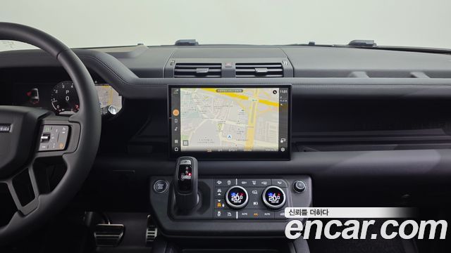 Land Rover Defender 2025 — photo 14