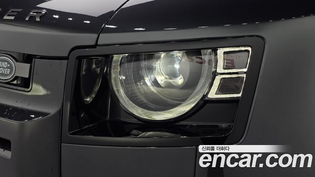 Land Rover Defender 2025 — photo 17