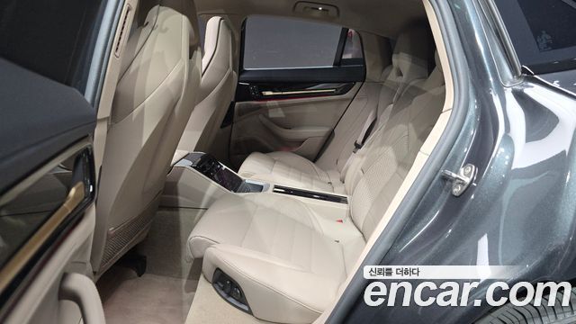 Porsche Panamera 2025 — photo 18
