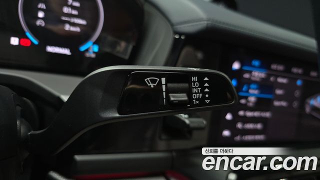 Porsche Panamera 2025 — photo 29