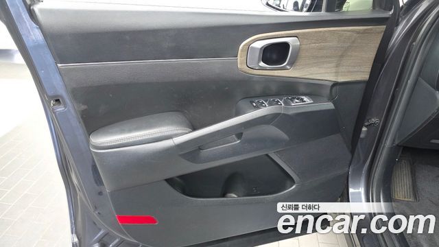 Kia Sorento 2023 — photo 14