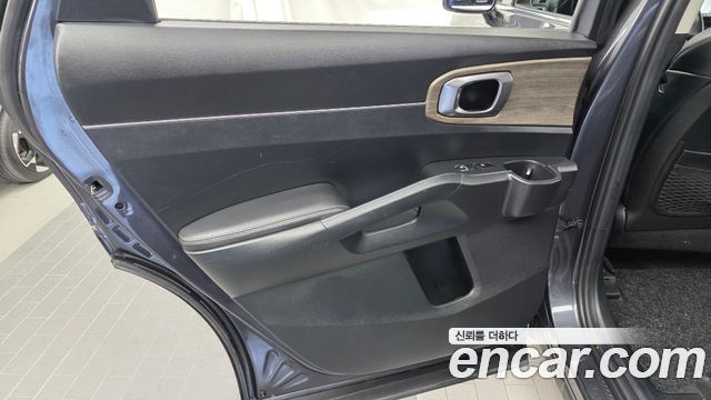 Kia Sorento 2023 — photo 15