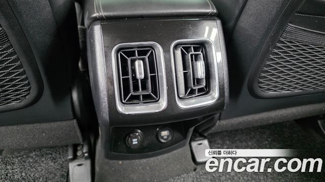 Kia Sorento 2023 — photo 32