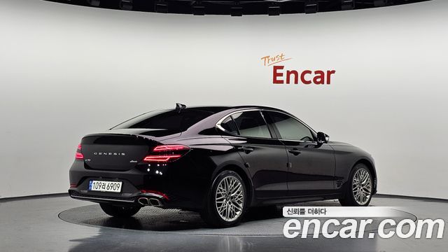 Genesis G70 2022 — photo 2