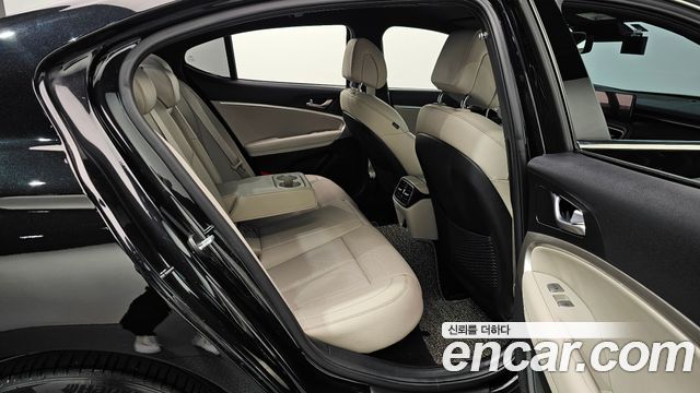 Genesis G70 2022 — photo 12