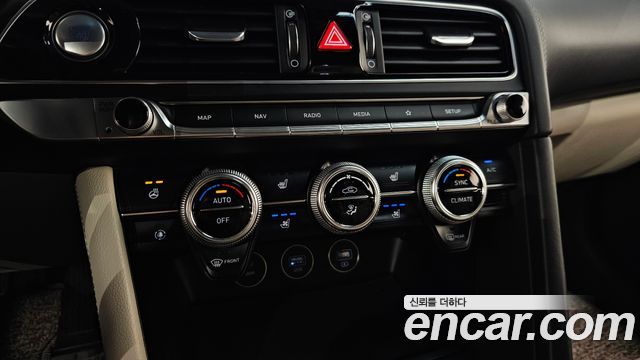 Genesis G70 2022 — photo 18
