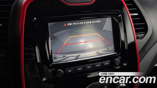 Renault Korea QM3 2015 — photo 14