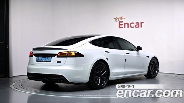 Tesla Model S 2023 — photo 2