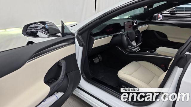 Tesla Model S 2023 — photo 13