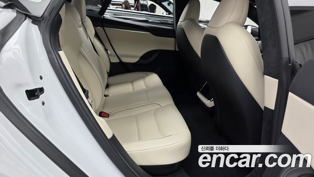 Tesla Model S 2023 — photo 17