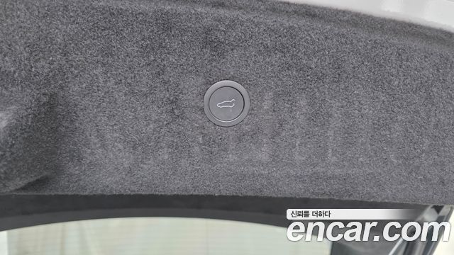 Tesla Model S 2023 — photo 25