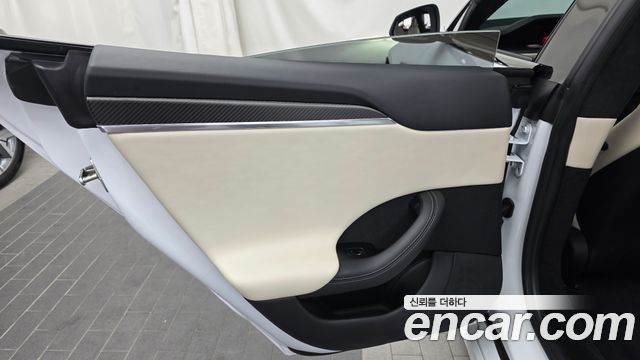 Tesla Model S 2023 — photo 15