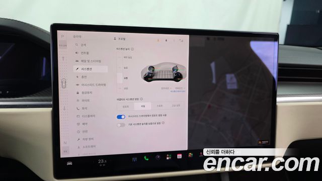 Tesla Model S 2023 — photo 29
