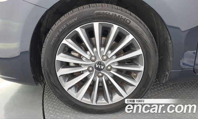 Kia K7 2017 — photo 5