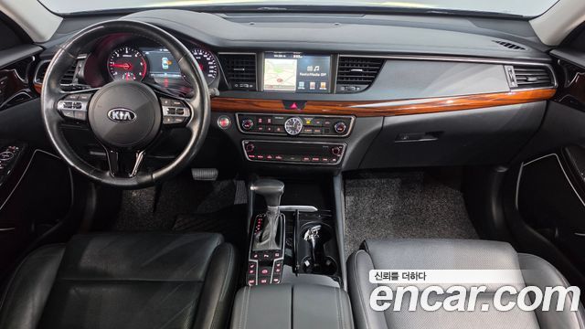 Kia K7 2017 — photo 10