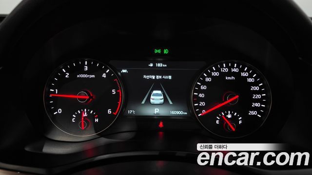 Kia K7 2017 — photo 11