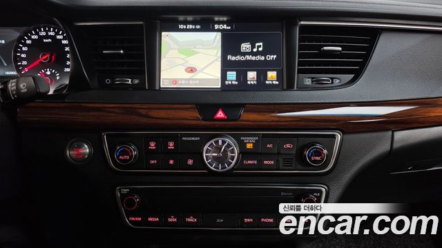 Kia K7 2017 — photo 18