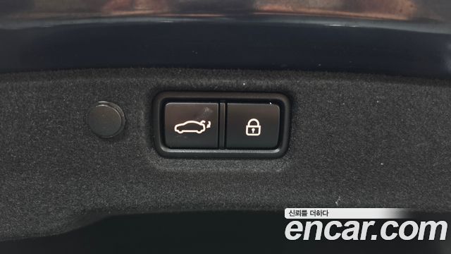 Kia K7 2017 — photo 23