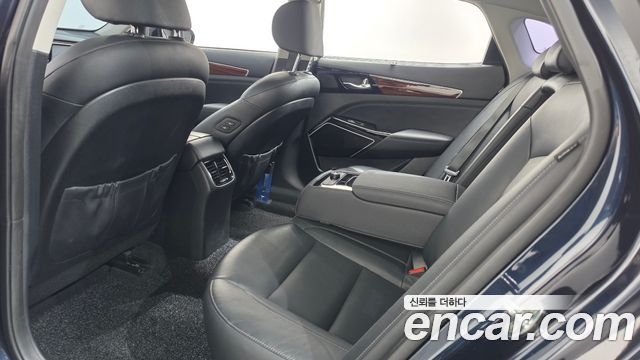 Kia K7 2017 — photo 25