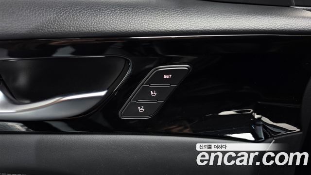 Kia K7 2017 — photo 31