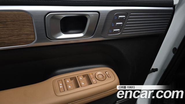 Hyundai Santafe 2025 — photo 24