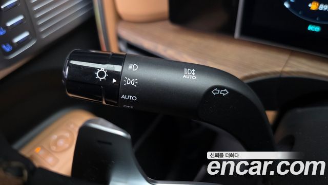 Hyundai Santafe 2025 — photo 32