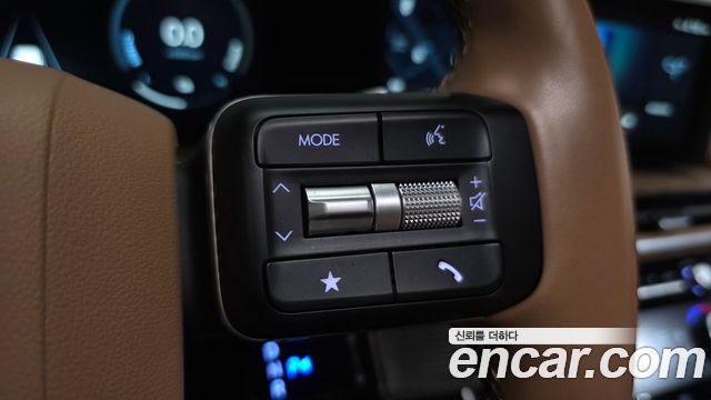 Hyundai Santafe 2025 — photo 33