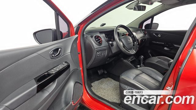 Renault Korea QM3 2016 — photo 10