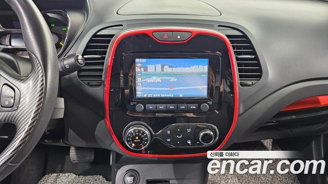Renault Korea QM3 2016 — photo 16