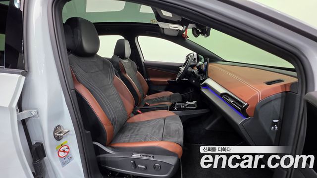 Volkswagen ID.4 2023 — photo 10