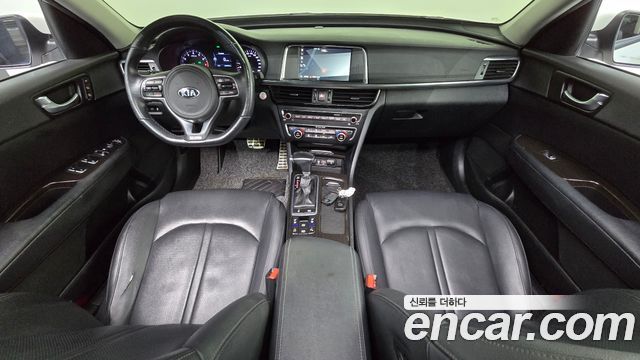 Kia K5 2018 — photo 10