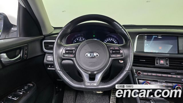 Kia K5 2018 — photo 18