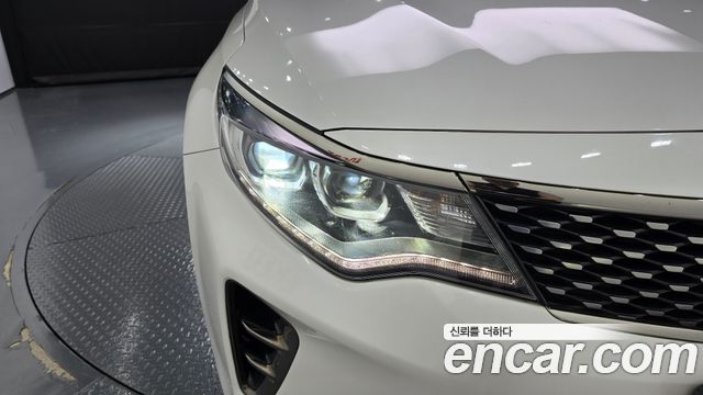 Kia K5 2018 — photo 8