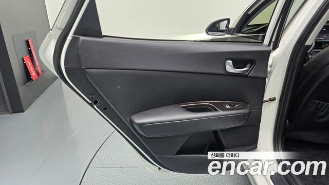 Kia K5 2018 — photo 15