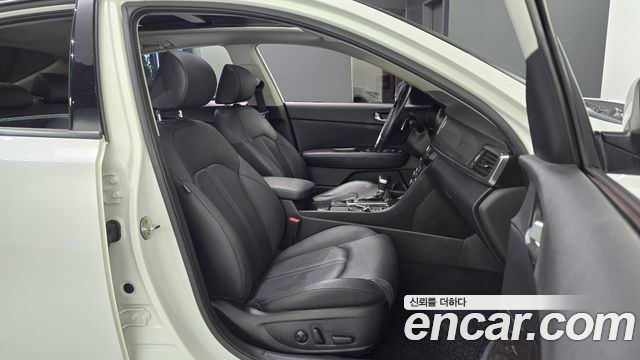 Kia K5 2018 — photo 16