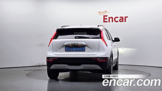 Kia Niro 2023 — photo 4