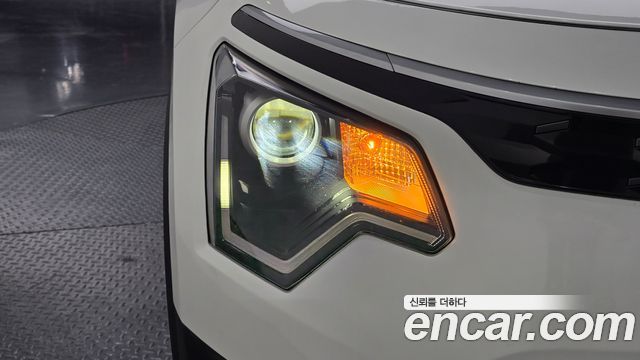 Kia Niro 2023 — photo 8