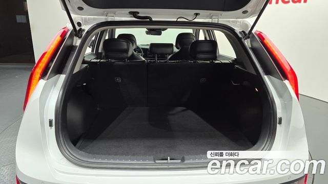 Kia Niro 2023 — photo 30