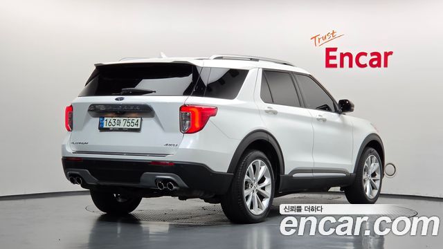 Ford Explorer 2021 — photo 2