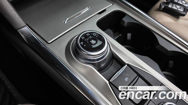 Ford Explorer 2021 — photo 9