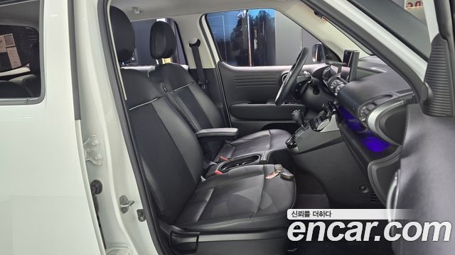 Hyundai Casper 2023 — photo 16