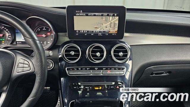Mercedes-Benz GLC-Class 2018 — photo 15
