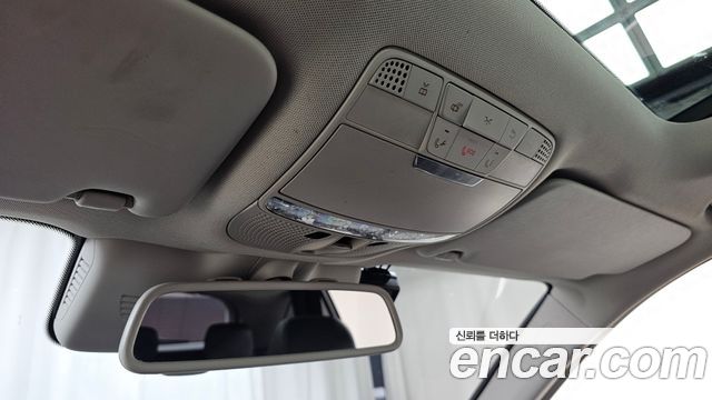 Mercedes-Benz GLC-Class 2018 — photo 17