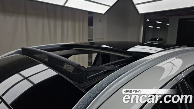 Mercedes-Benz GLC-Class 2018 — photo 19