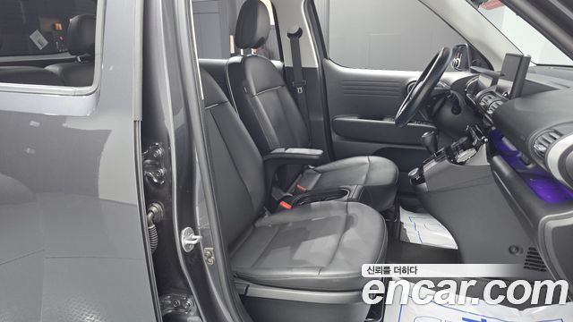 Hyundai Casper 2023 — photo 16