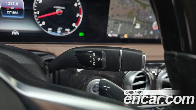 Mercedes-Benz S-Class 2019 — photo 12