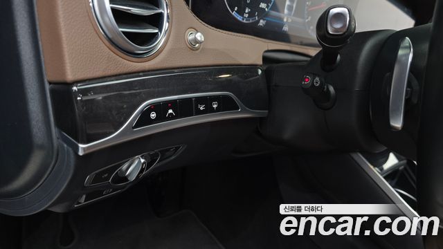 Mercedes-Benz S-Class 2019 — photo 22