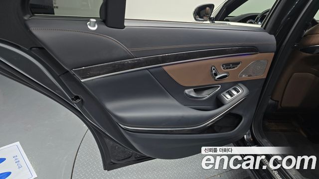 Mercedes-Benz S-Class 2019 — photo 15