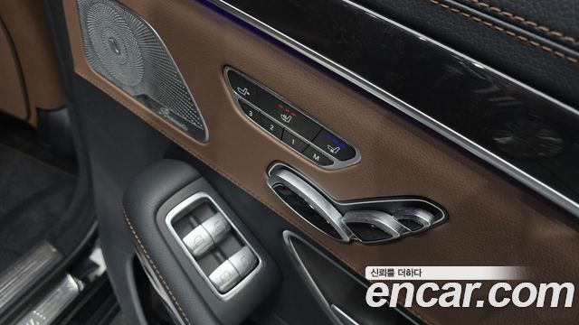 Mercedes-Benz S-Class 2019 — photo 29