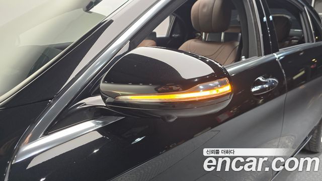 Mercedes-Benz S-Class 2019 — photo 33